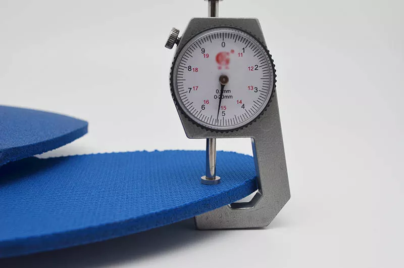 The thickness of the forefoot section of New Balance insoles is 5.5mm.